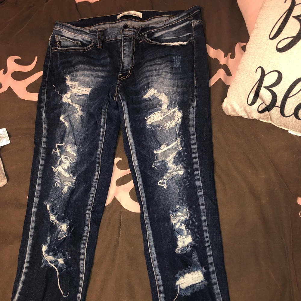 Kancan distresses jeans size 29
